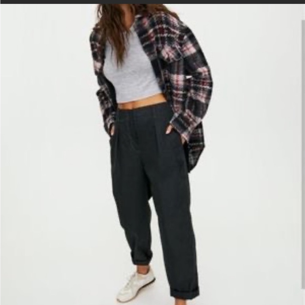 Wilfred Free Aritzia Black Red Plaid Ganna shirt jacket size small